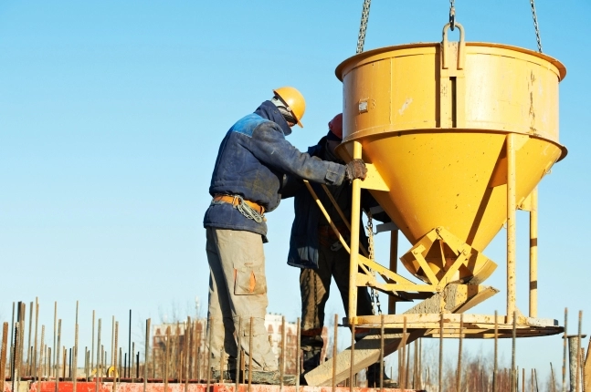 Plasticizers with hardening acceleration / Antifreeze